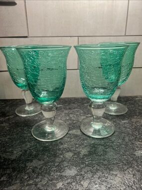Set of 4 Artland Iris Light Green Cracked-Glass Aqua Goblets
